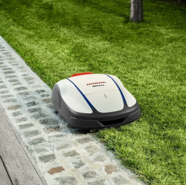 Miimo 2500 Robot Lawnmower - Image 3