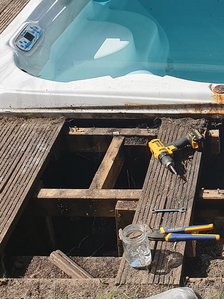 Hot tub servicing in Leighton Buzzard