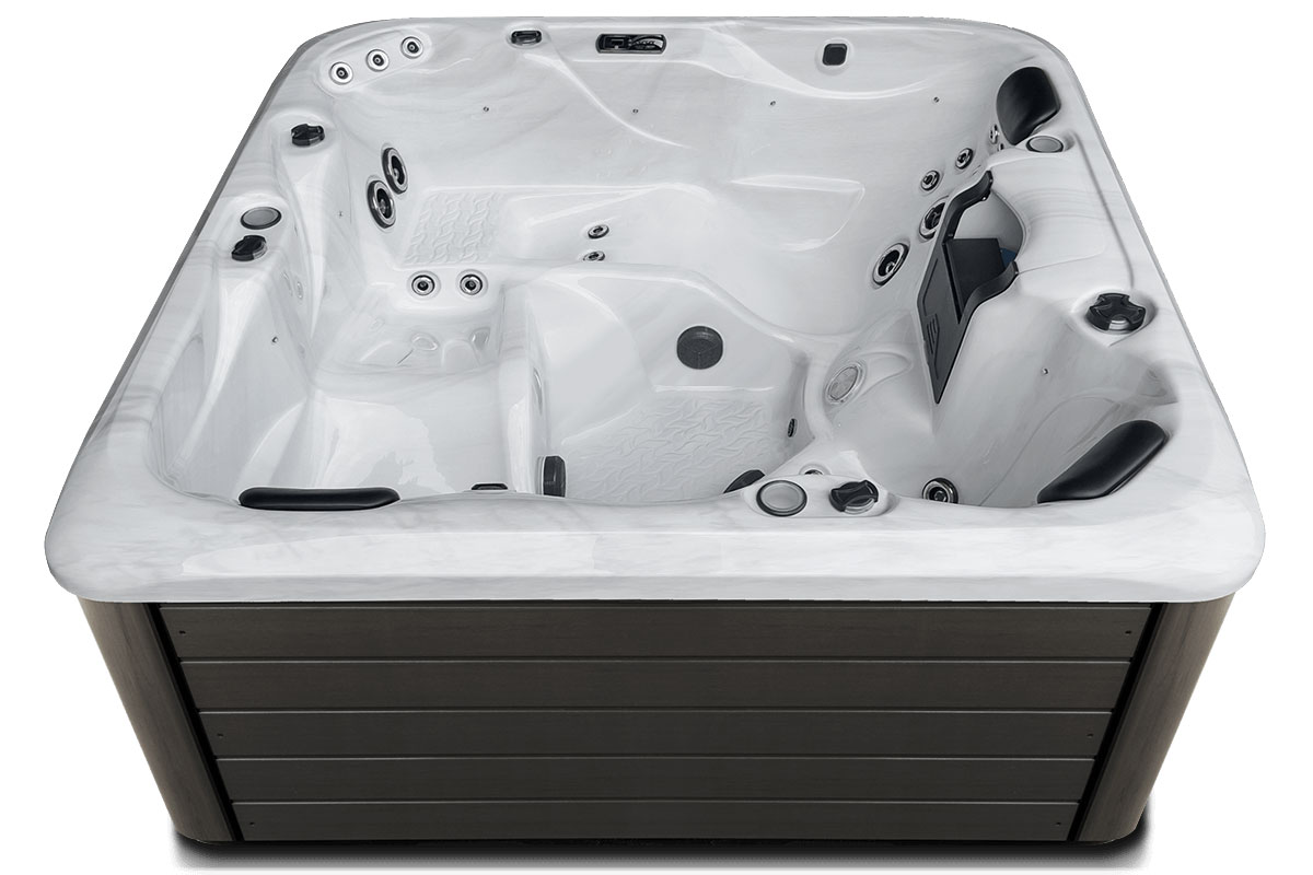 Uluru SS side hot tub